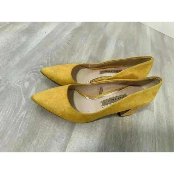 Zara Pointed-Toe Suede Block Heel Pumps in Yellow - Picture 6 of 12